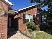 Building Photo - 647 S Hazelnut Ave