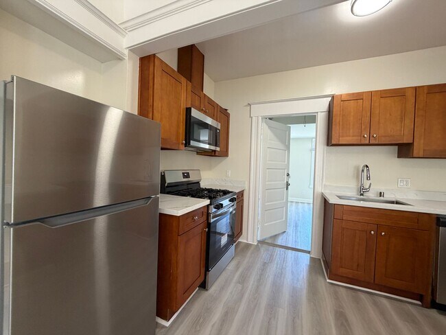 Building Photo - 569-571-571 Minna St