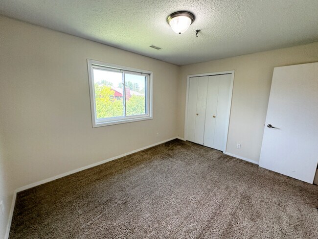 Building Photo - 1320 Brook St