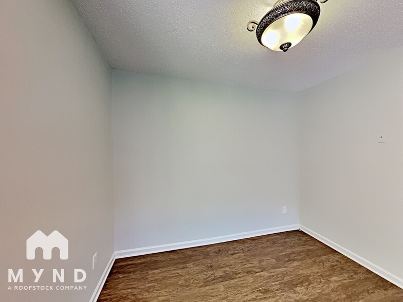 Building Photo - 1518 Lantern Pl