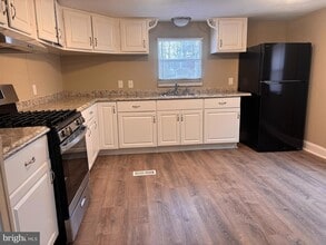 Building Photo - 7357 William Ave