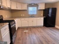 Building Photo - 7357 William Ave