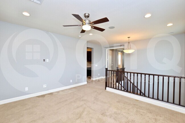 Building Photo - 10612 E Hawk Ave