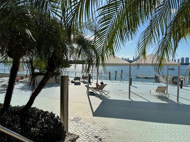 Building Photo - 1200 West Ave