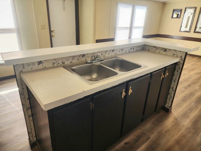 Building Photo - 1310 N Avenue J