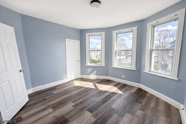 Building Photo - 204 DeMott Ave
