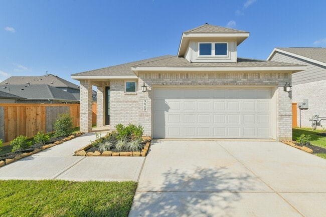 Building Photo - 5815 Linda Cv Ln