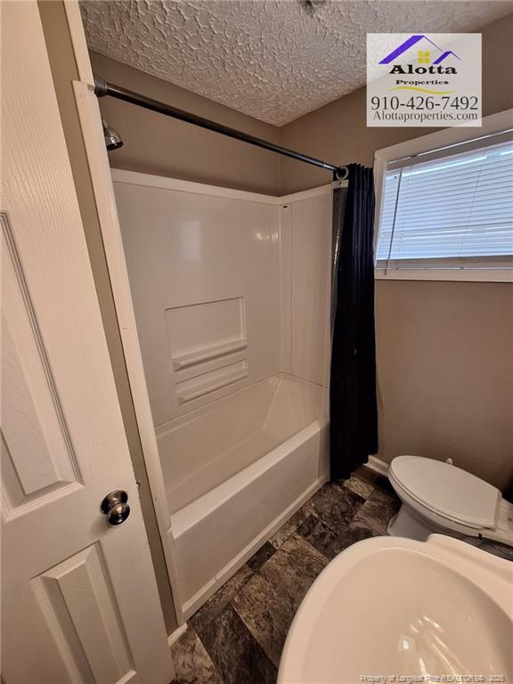 Building Photo - 122 Douglas St