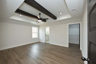 Building Photo - 1609 Elizabeth Rd
