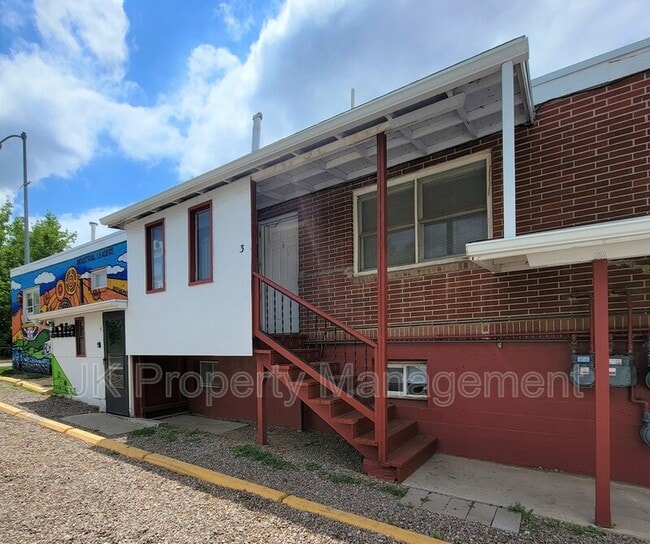 Building Photo - 2027 Smelter Ave NE