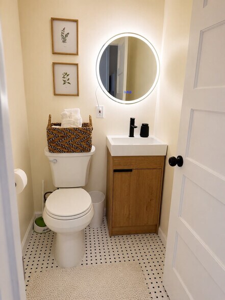 Building Photo - 593 22nd St