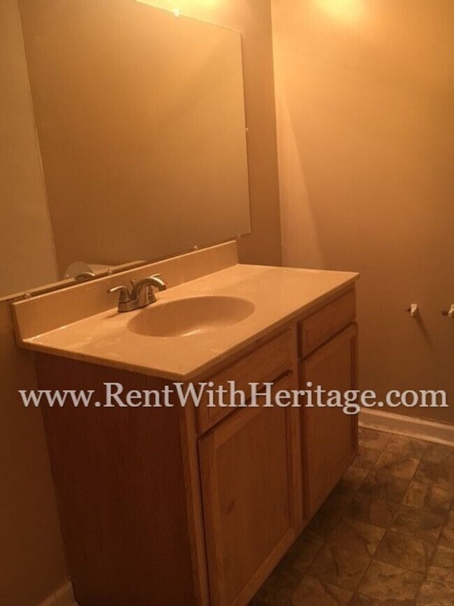 Building Photo - 5407 Wilder Dr