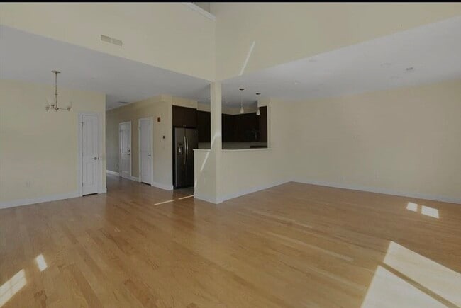 Building Photo - 70 Endicott St