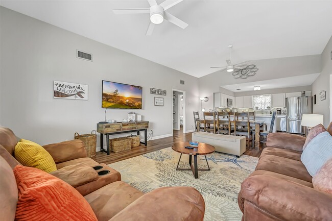 Building Photo - 21600 Zachary Dr