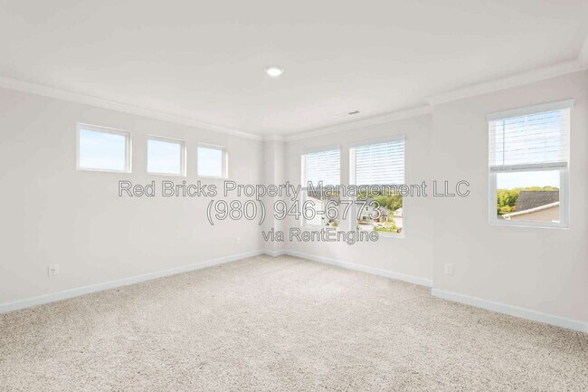 Building Photo - 7211 Bryce Ave