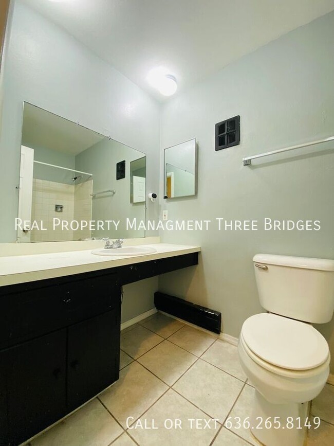 Building Photo - 7435 Hazelcrest Dr