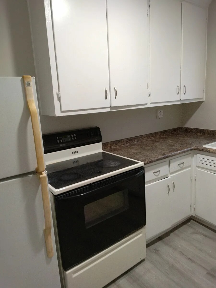 Building Photo - 379 W Outer Dr