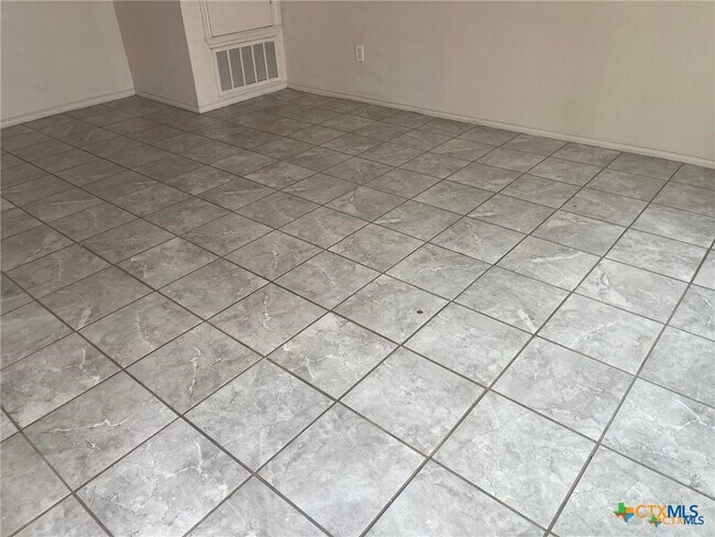 Building Photo - 2712 Vernice Loop