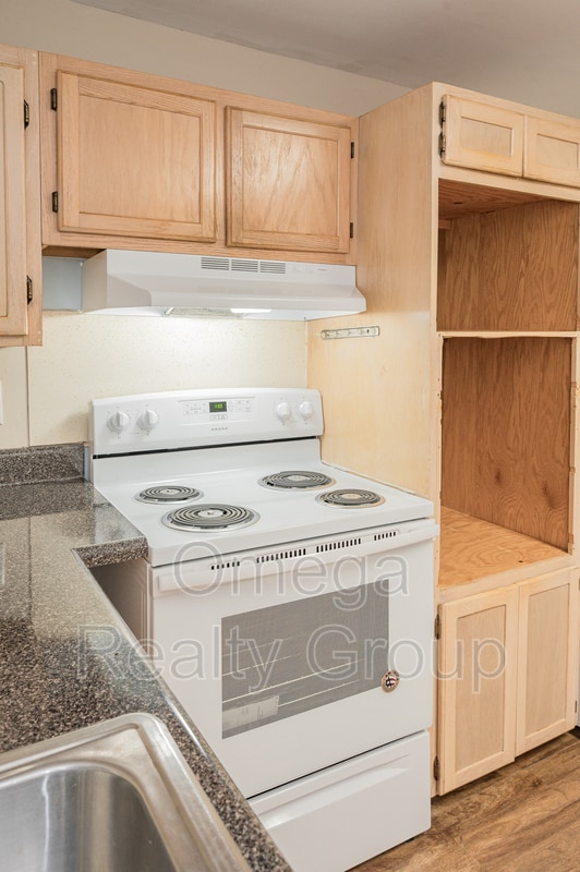 Building Photo - 1586 Arcade Terrace