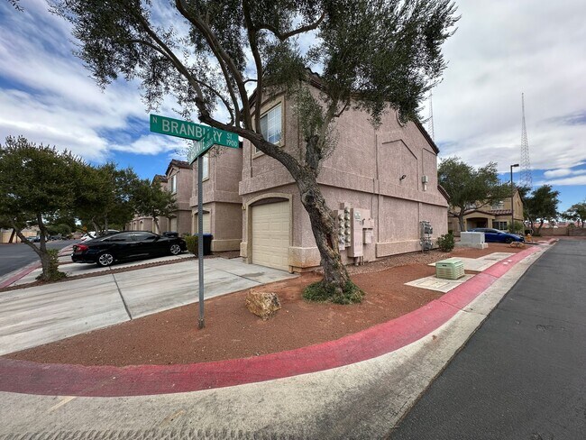 Building Photo - CORTE MADERA