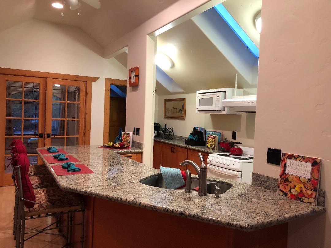 Kitchen - 25651 Palomares Rd