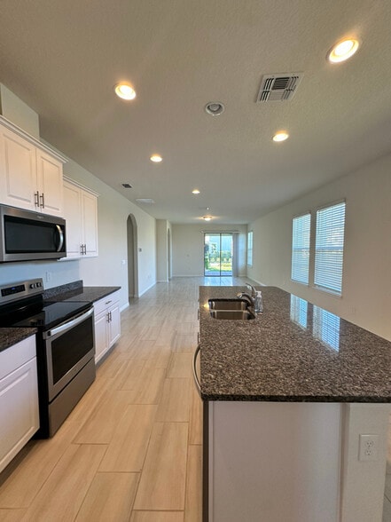 Building Photo - 8503 Tavernier Aly