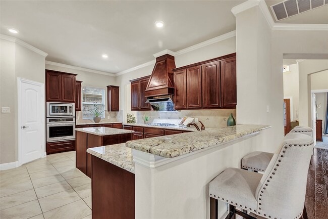 Building Photo - 1807 Drake Dr