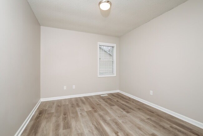 Building Photo - 1461 Smokey Mountain Dr