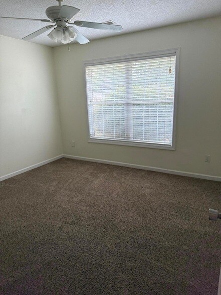 Building Photo - 2980 Kaempfer Cir