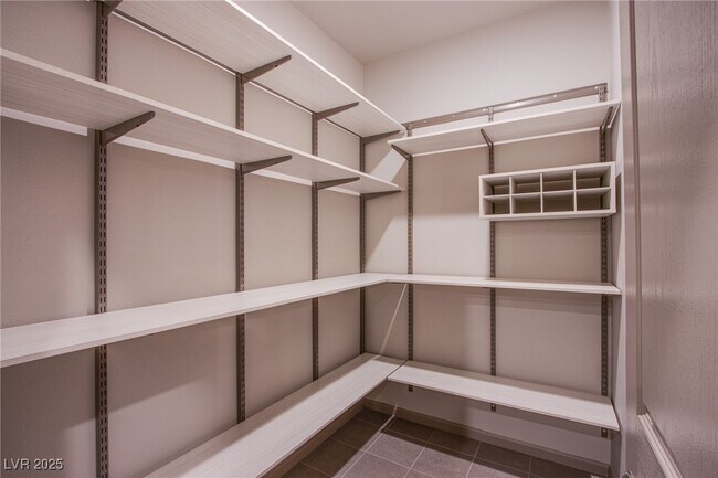 Building Photo - 8040 Haywood Estate Ave