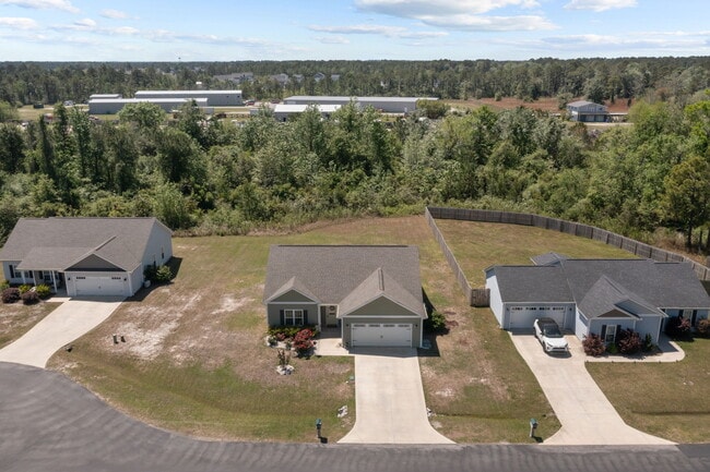 Building Photo - 512 Hazelwood Dr