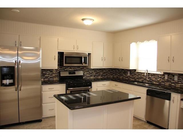 Building Photo - 1124 Wade Hampton St