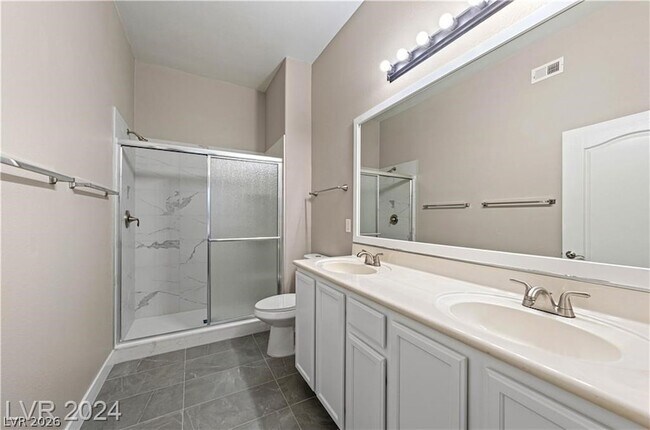 Building Photo - 2305 W Horizon Ridge Pkwy