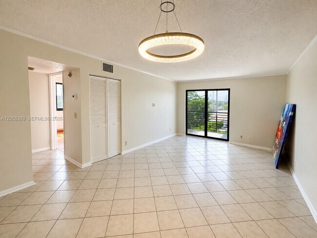 Building Photo - 3700 N Pine Island Rd