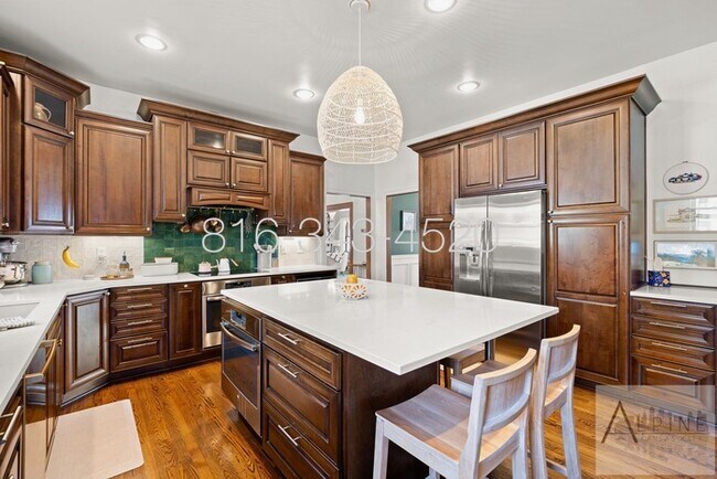 Building Photo - Indoor Pool! FULLY Furnished Short or Mid Term Rental