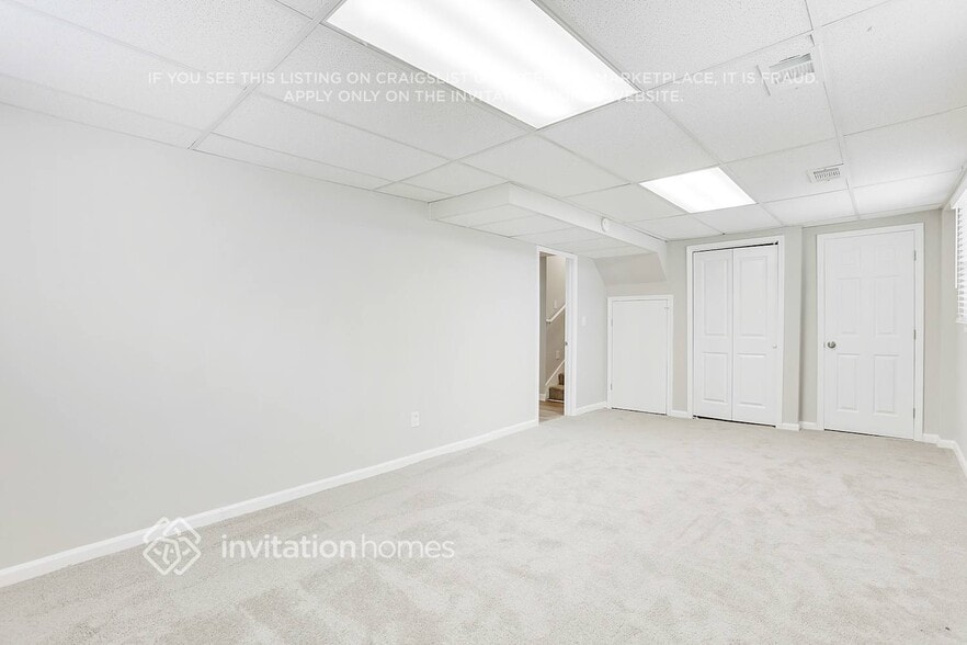 Building Photo - 6355 Tahoe Dr
