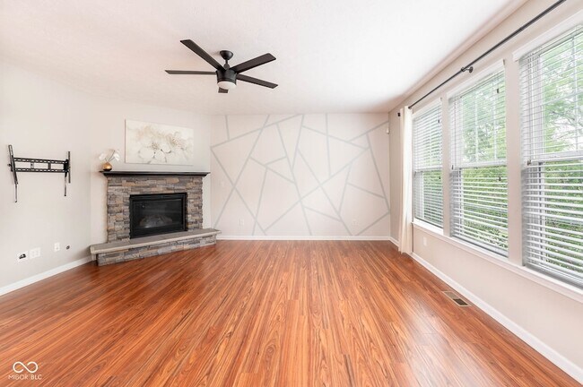Building Photo - 1325 Brentford Ln