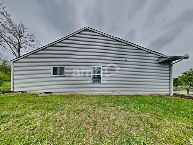 Building Photo - 724 Mary Ln Ext