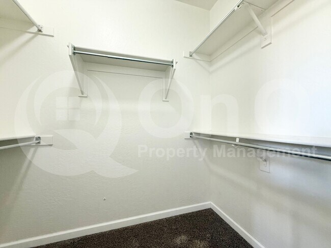Building Photo - 21362 E Puesta Del Sol