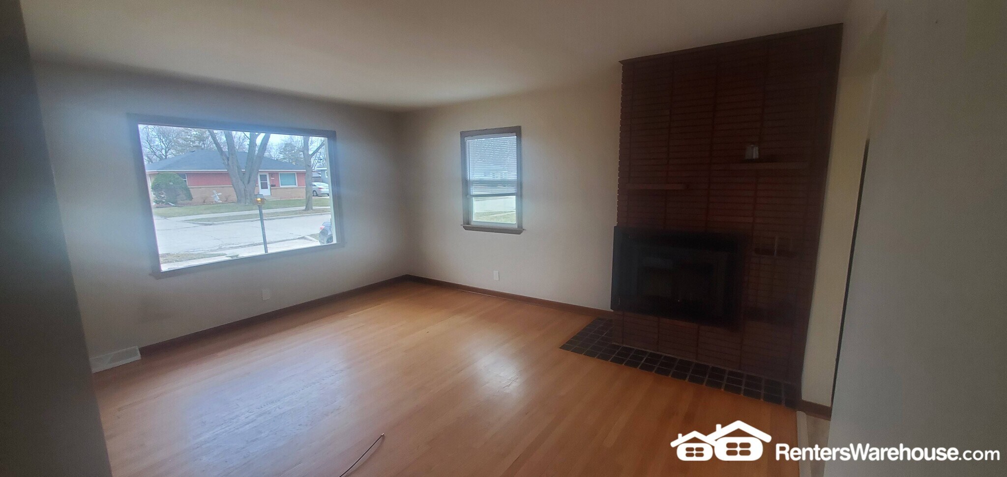 Building Photo - 10525 W Custer Ave