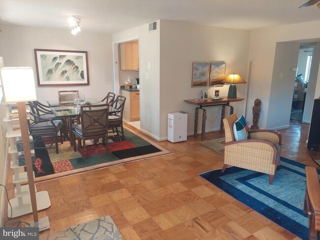 Building Photo - 10208 ROCKVILLE Pike