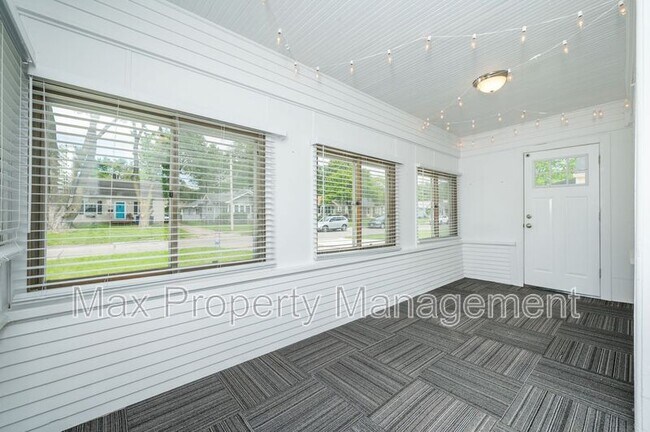 Building Photo - 2409 45th St