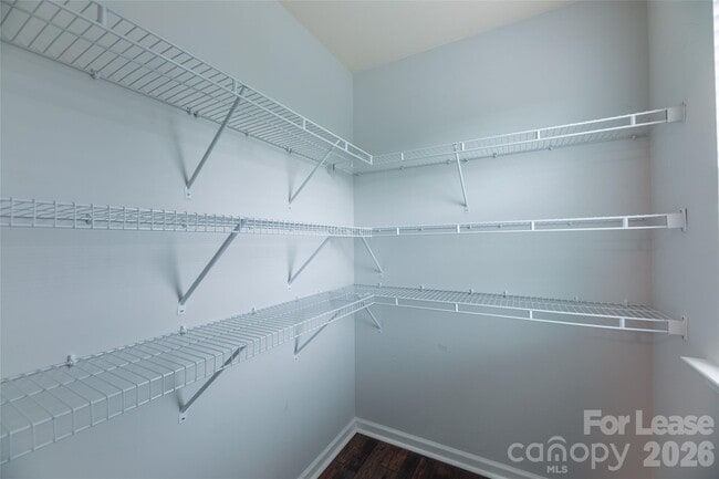 Building Photo - 1310 Middlecrest Dr NW