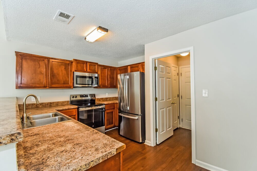 Building Photo - 6356 White Hawk Ln
