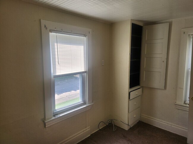 Building Photo - 1726 Ridge Ave