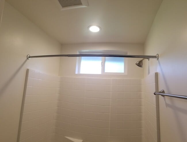 Building Photo - 5 bed 6 bath across street from Cal Poly c...