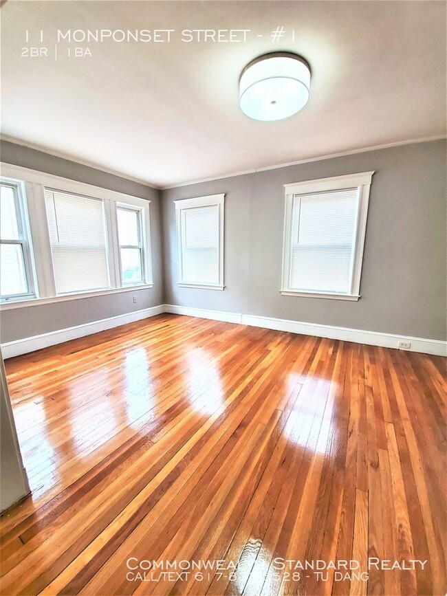 Building Photo - 11 Monponset St
