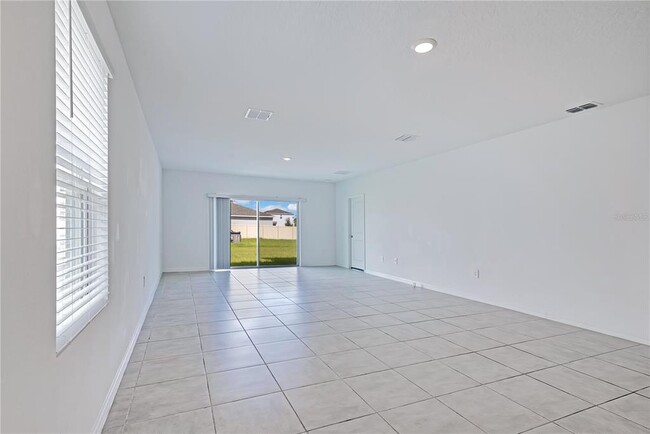 Building Photo - 673 Teviot Rd