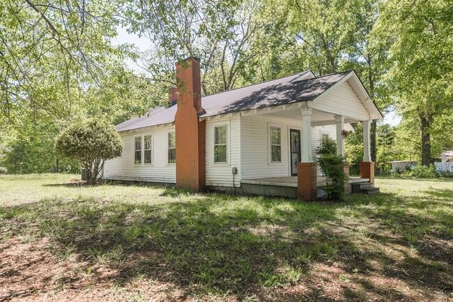 Building Photo - 1242 Hull Rd