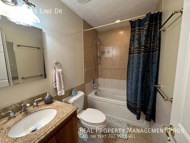 Building Photo - 5413 Tree Line Dr